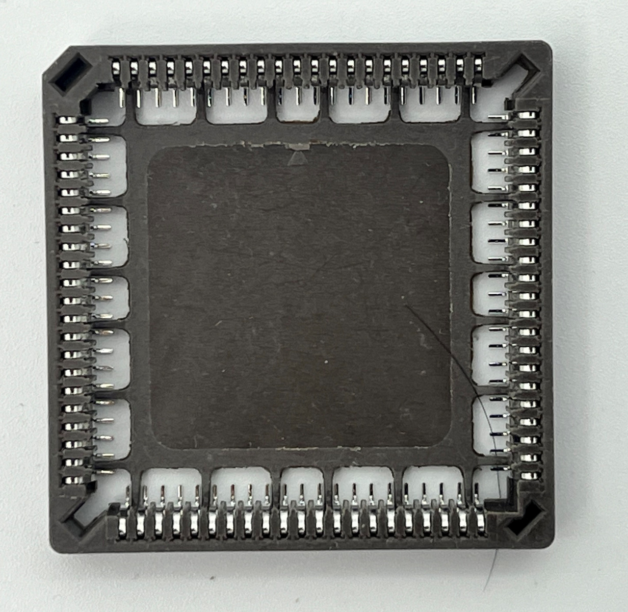 New 84 Pin Surface Mounted Socket